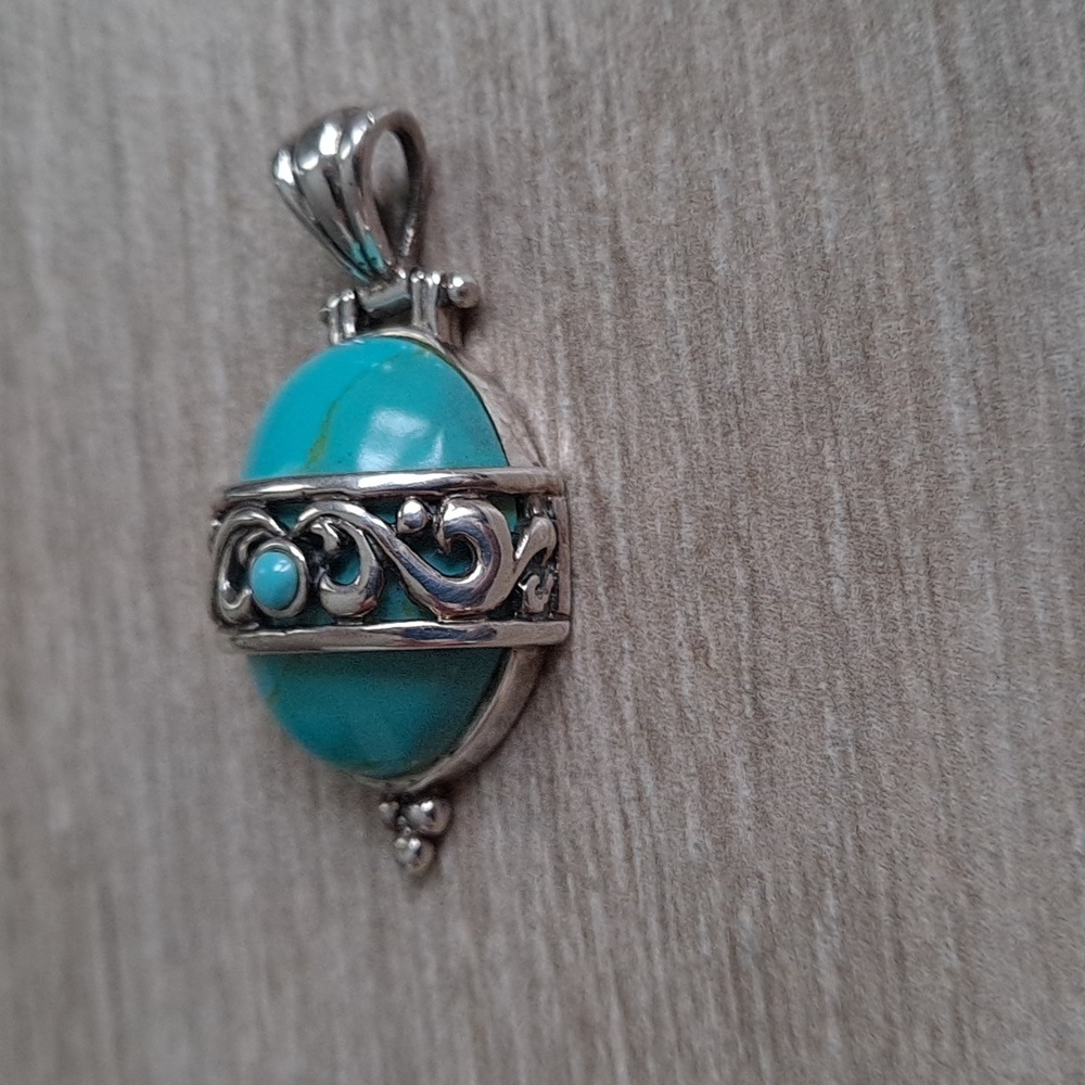Sterling silver and turquoise pendant - Picture 4 of 11